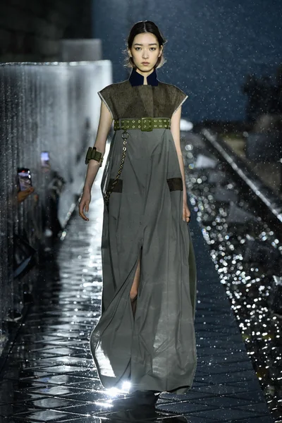 Look 38